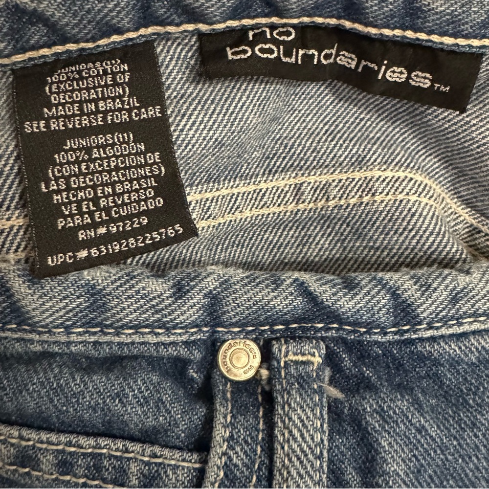 Vintage Y2K Butterfly Graphic Button Fly Capri Denim Jeans Low Rise Size 11 - Picture 3 of 10